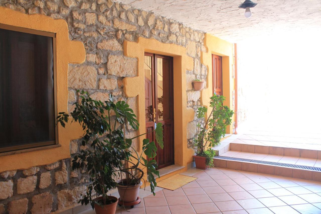 S'Alzolitta Hotel Magomadas Exterior photo