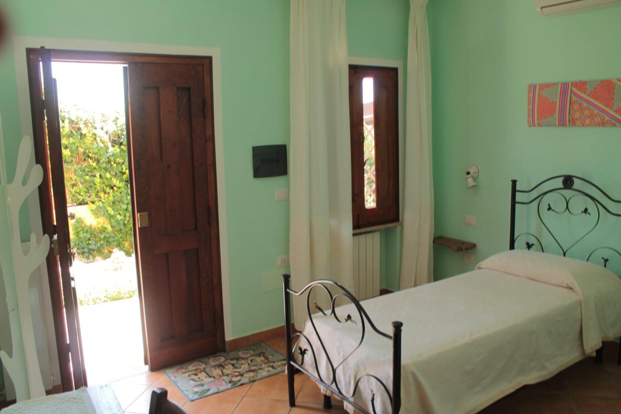 S'Alzolitta Hotel Magomadas Room photo